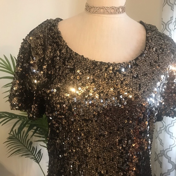Gold Sequin mini dress - Picture 2 of 8